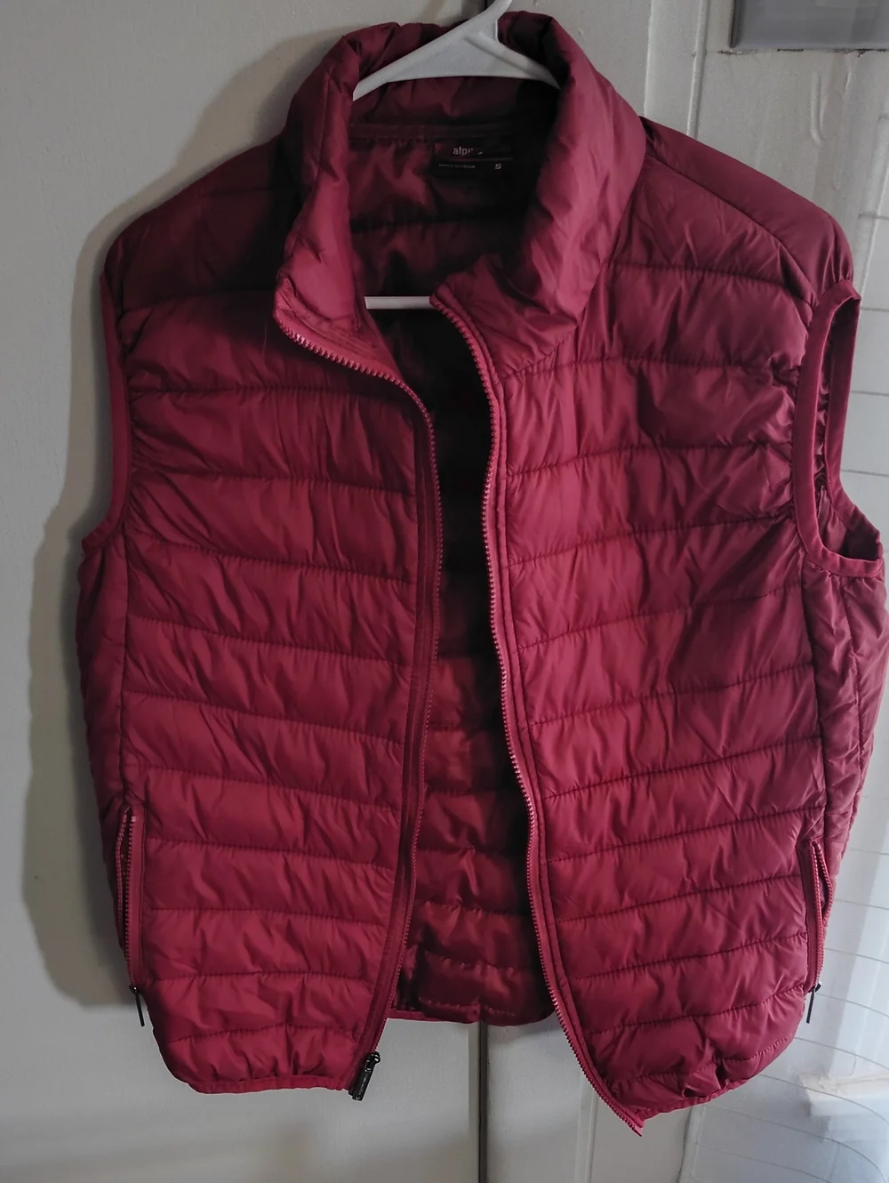 Alpine Swiss Quilted Puffer Vest in Berry Red